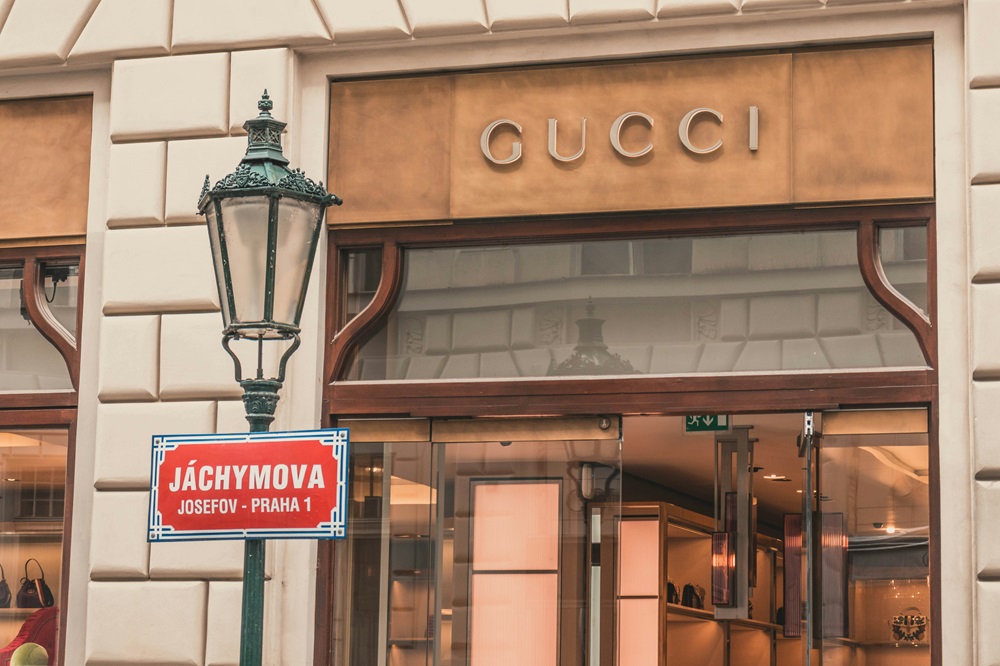 ハイブランド仕入れはネットと店舗のどっちがいい?